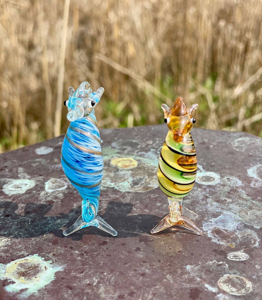 GIV Glass Seahorse Sitter Miniature Collectible $8