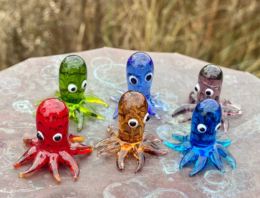 GIV Glass Octopus Sitter Miniature Sitter Collectible $10